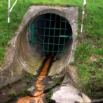 channel_sewage_sludge_unsanitary_river_old_pollution_water-486170